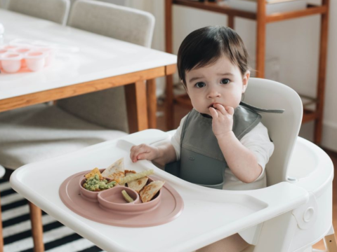 Bé ăn dặm bị táo bón