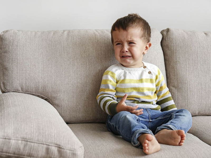 Tiêu chảy khiến bé quấy khóc, mệt mỏi