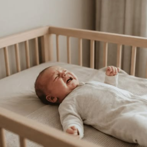 Trẻ sơ sinh bị khóc dạ đề