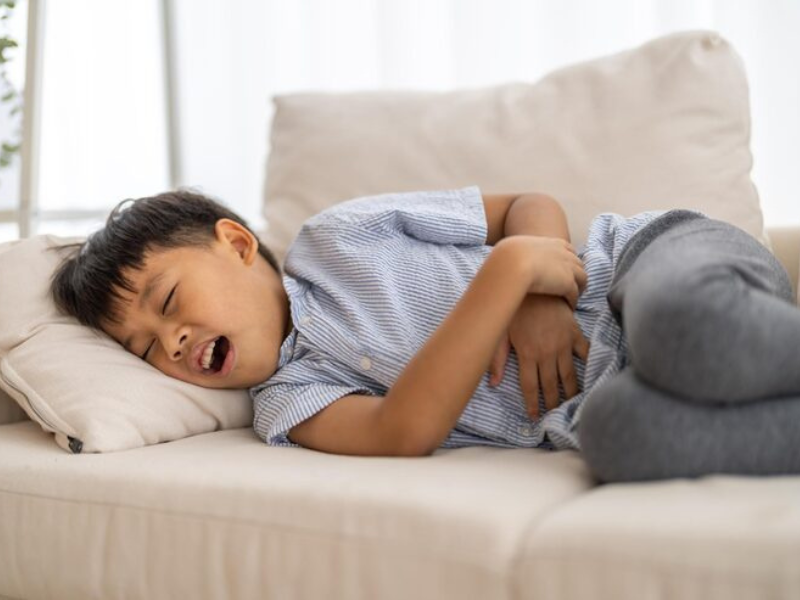 Bé có thể bị đau bụng, rối loạn tiêu hóa do 1 số thực phẩm