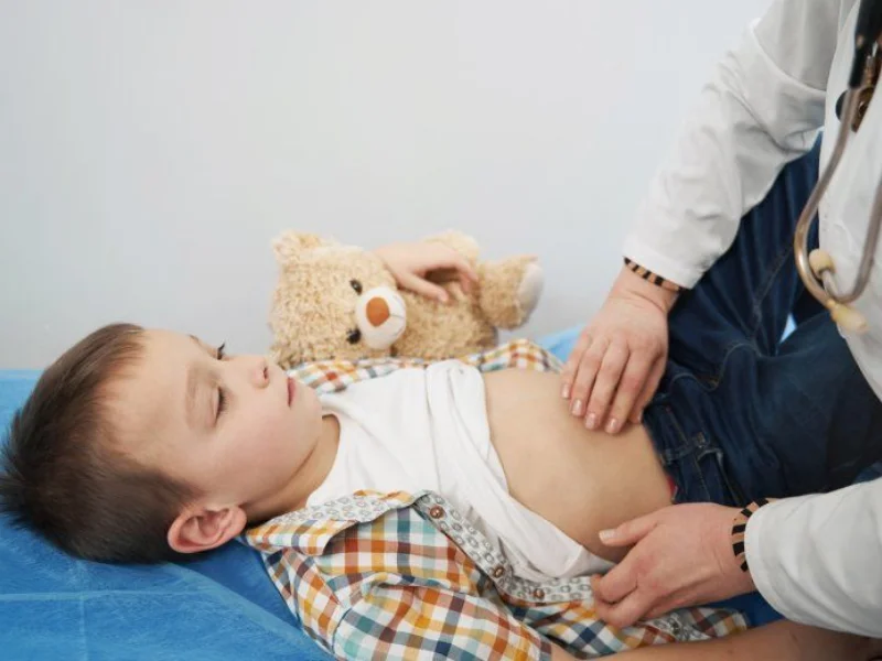Bé rất dễ bị rối loạn tiêu hoá trong giai đoạn đi lớp