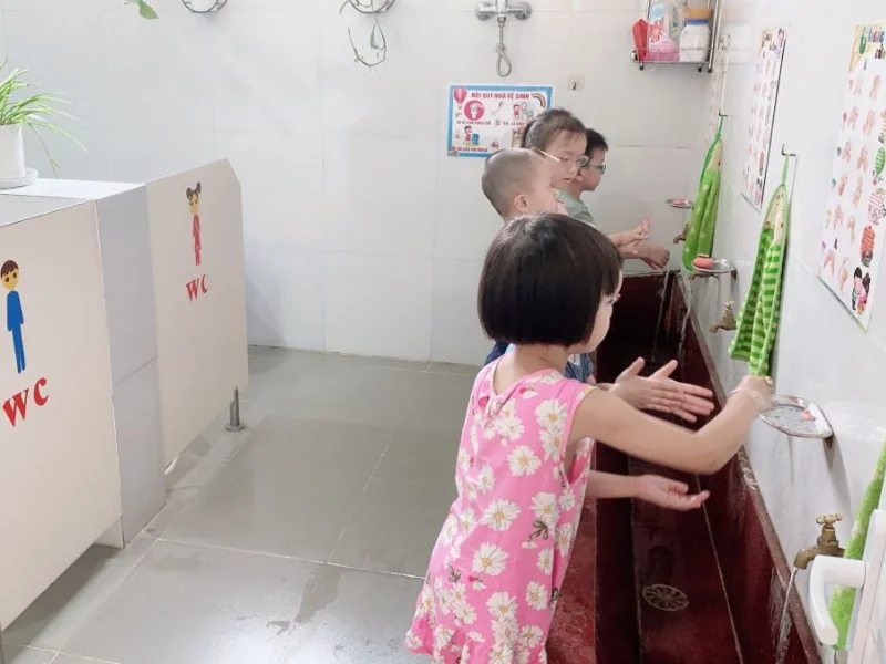 Rửa tay thường xuyên giúp ngăn chặn nguy cơ lây lan của vi khuẩn